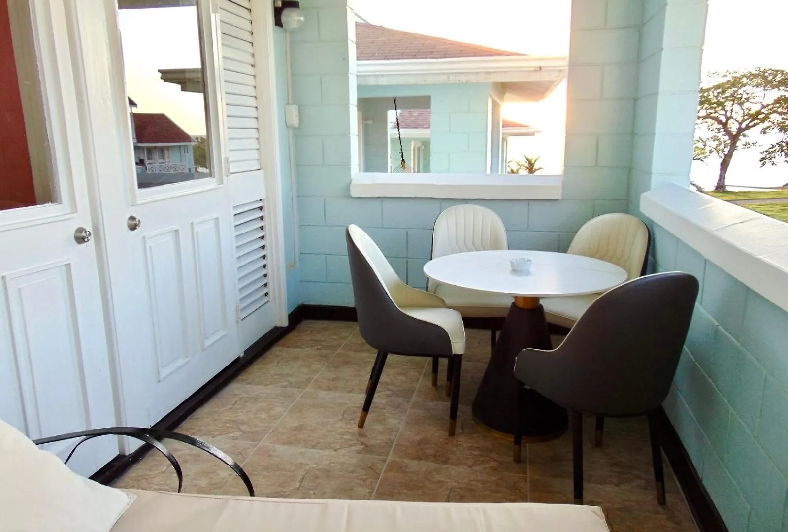 Seaside 2 Bedroom Oasis At 7 Miles Beach, Negril, Point Village Feriehus