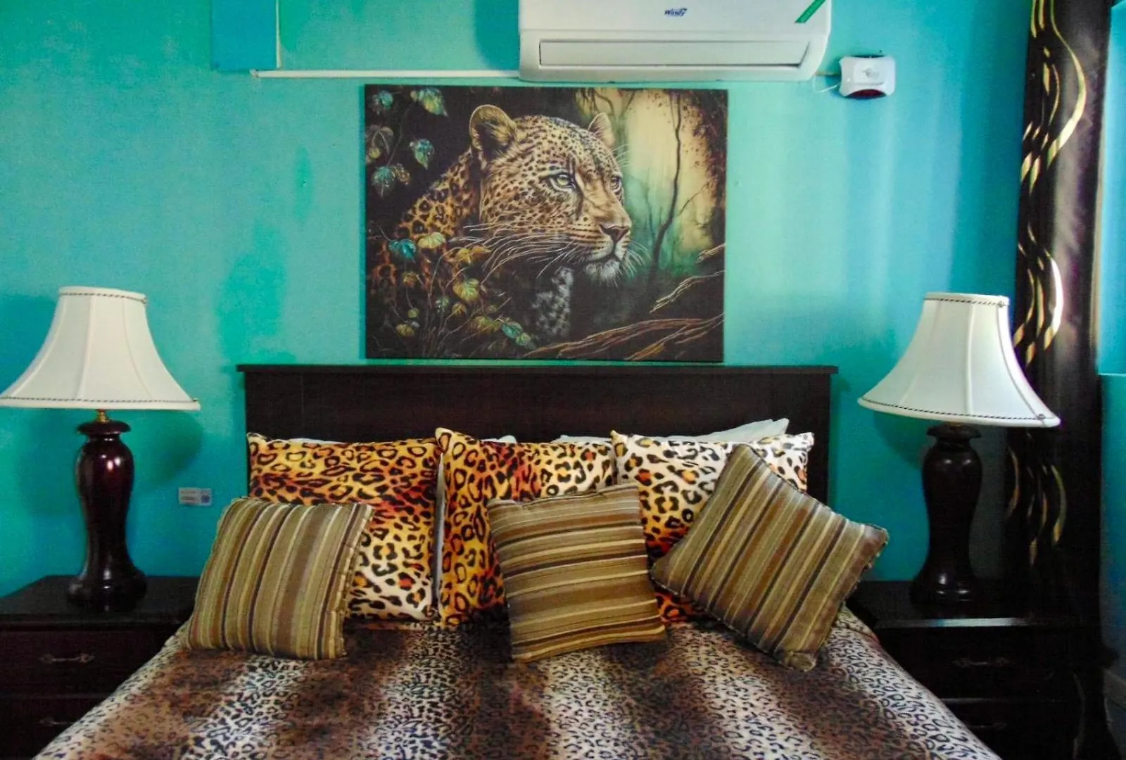 Seaside 2 Bedroom Oasis At 7 Miles Beach, Negril, Point Village Jamaica